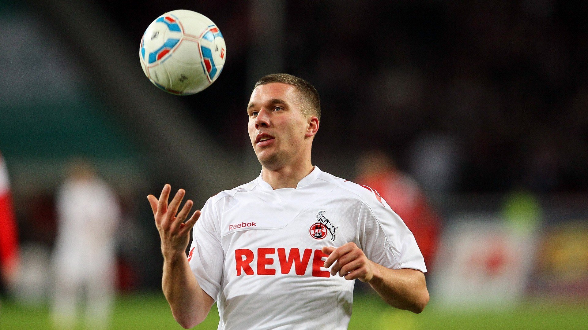 热火队内比赛引发替补席欢呼不断，热火队主场